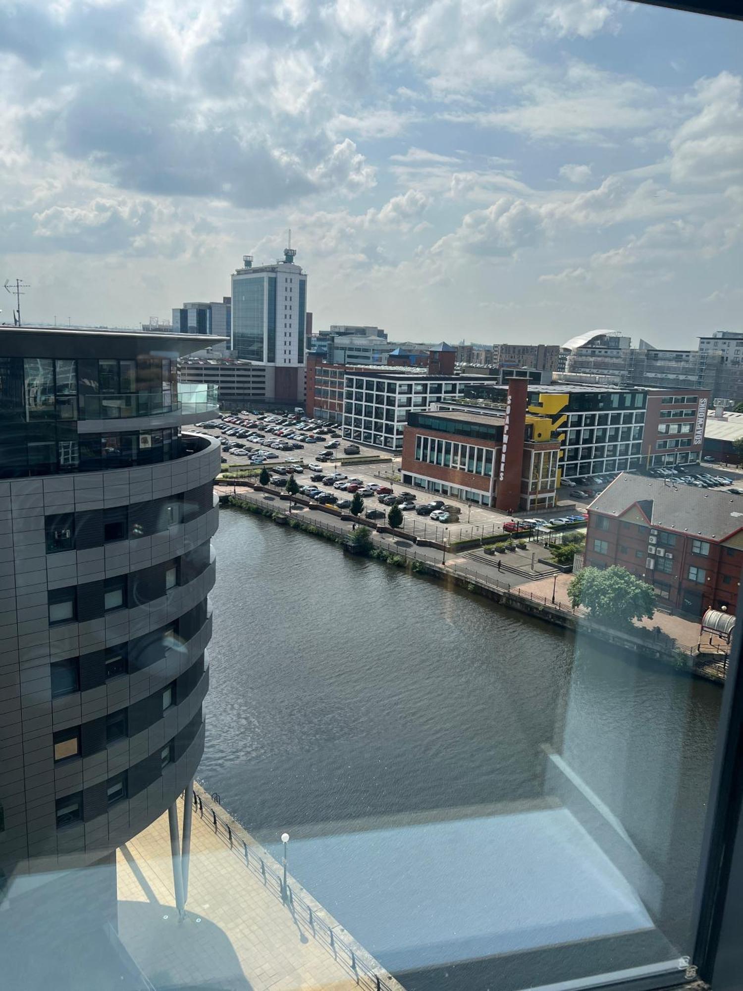 Drillzstays - Salford Quays Free Parking Апартаменты Манчестер